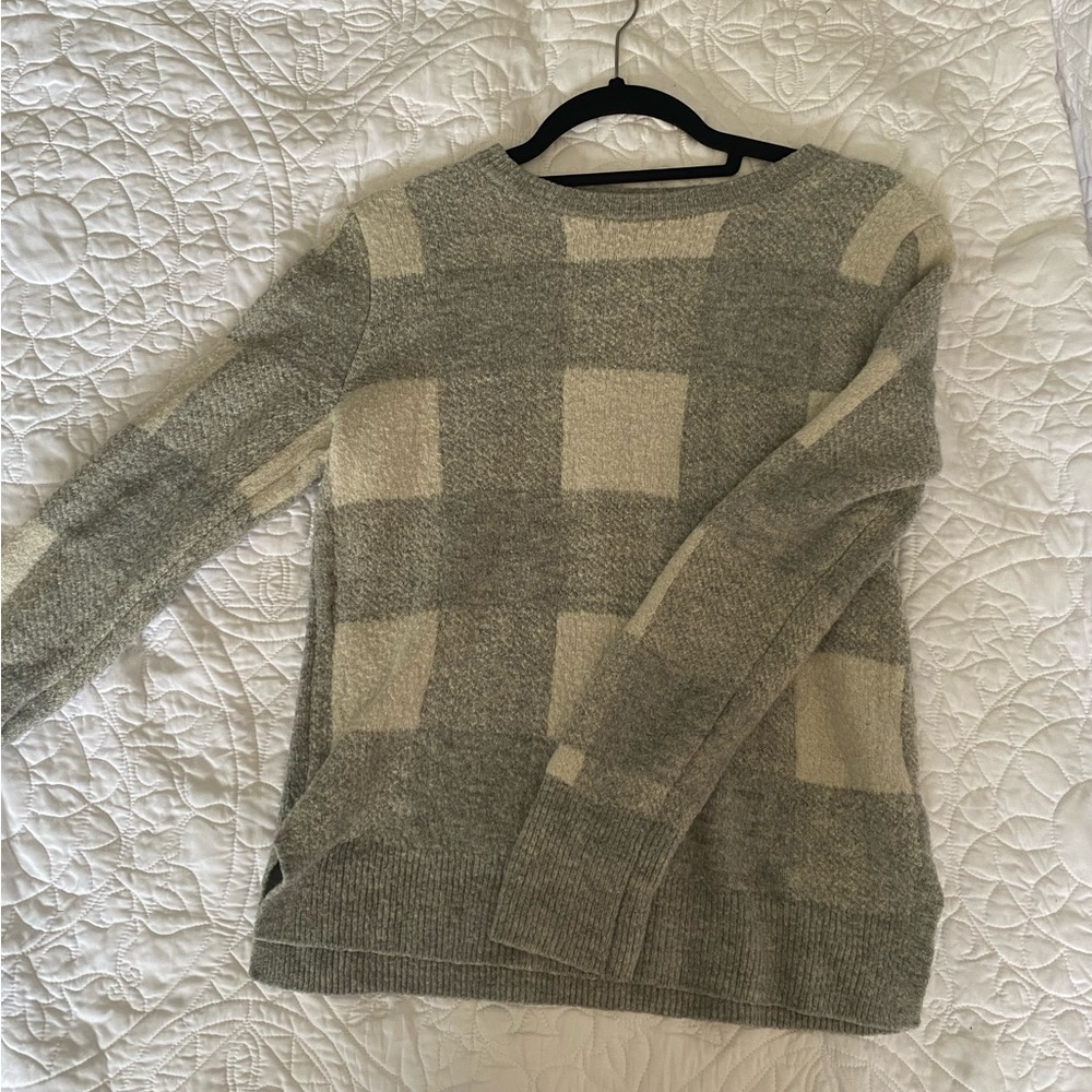 Old navy brand buffalo plaid/checkered Sweater